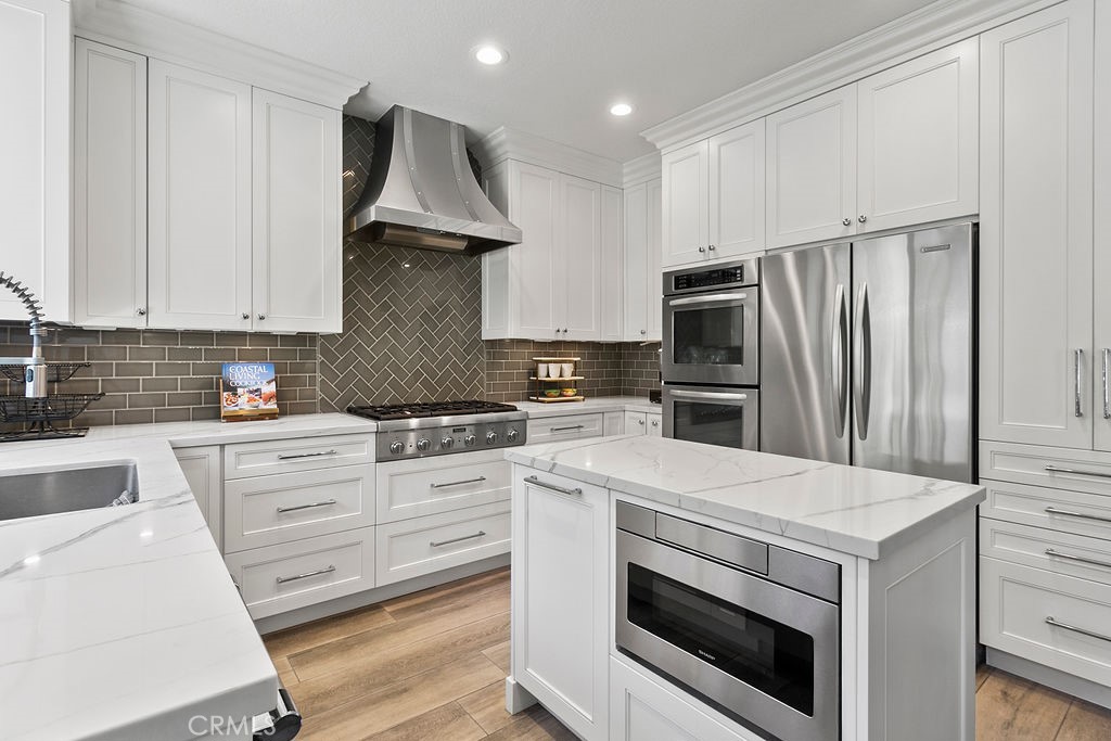 Knolls (KNOL) - Residential Lease