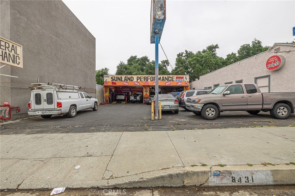8431 Foothill Boulevard