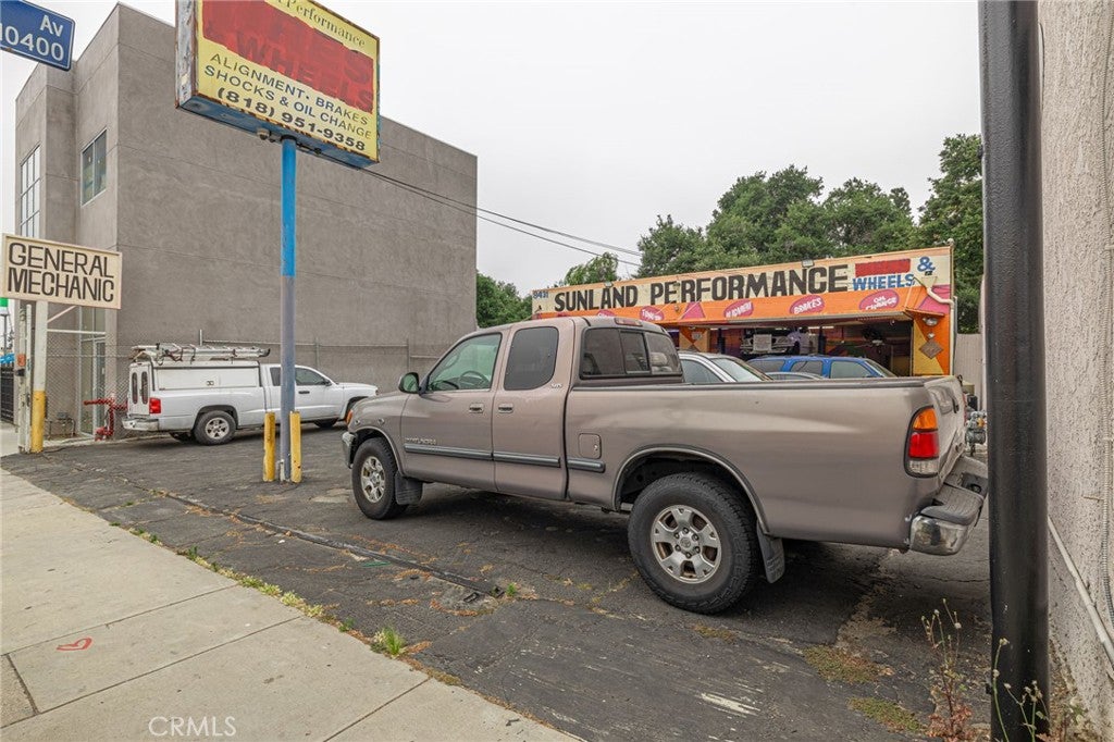 8431 Foothill Boulevard