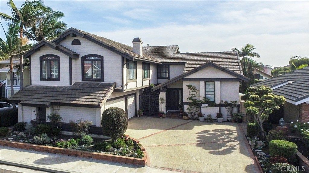 listing image 130723563232920483582