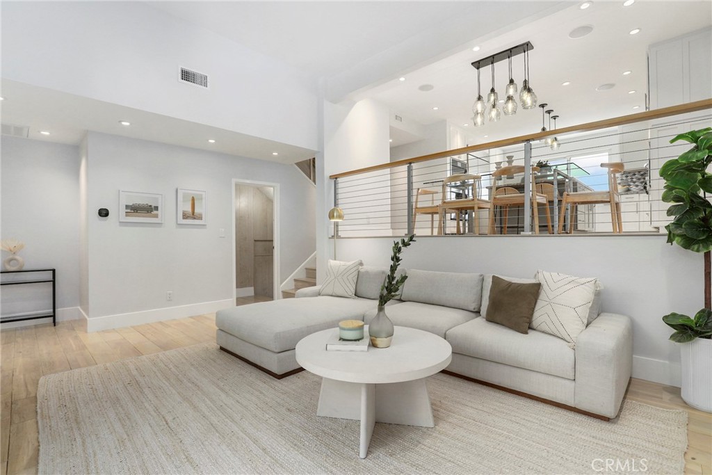 View Marina del Rey, CA 90292 townhome