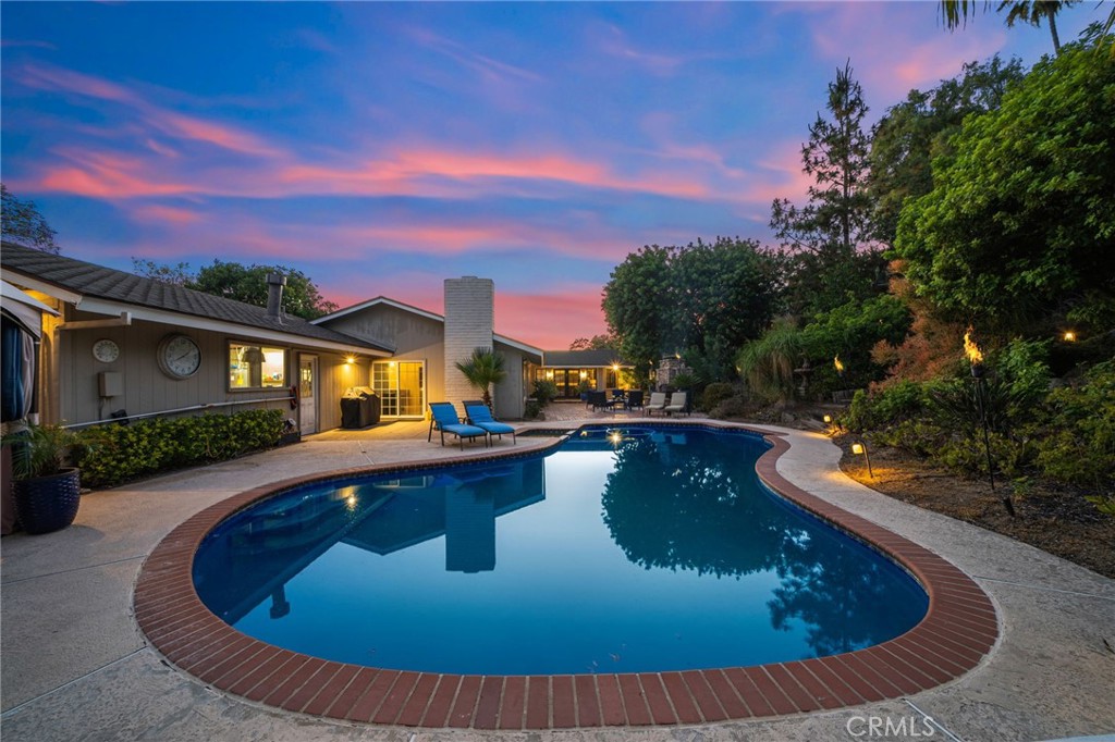 Photo 4 of 39 of 12936 Avenida La Valencia house