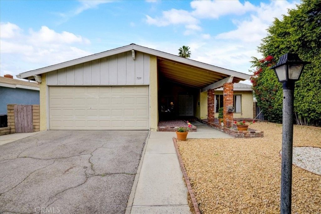 listing image 130723662881401180906