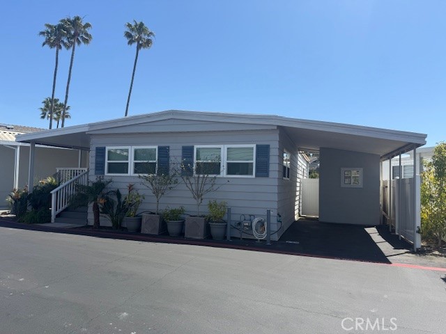 243 Lexington Circle