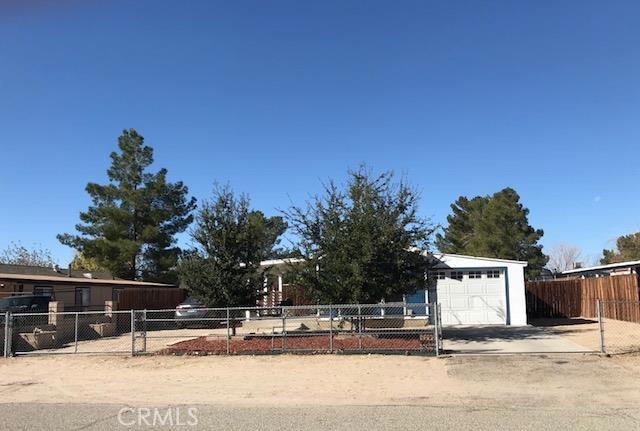 Cute 2bd 1ba manufactured home on permanent foundation. Association Amenities: None # of RV Spaces: 0NONE Lot Location Type: Standard Location Special Features: None # of Attached Spaces: 1 # of Detached Spaces: 0 Construction Materials: Perm w/o 433