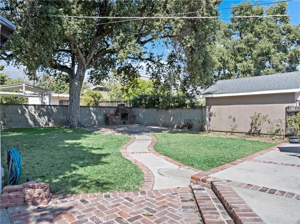 Photo 11 of 12 of 1857 Casa Grande Street house