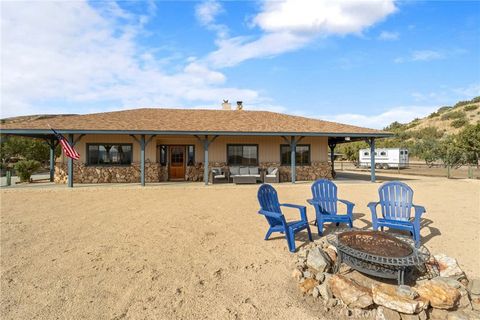 A home in Agua Dulce