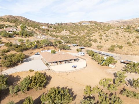 A home in Agua Dulce