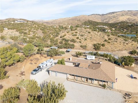 A home in Agua Dulce