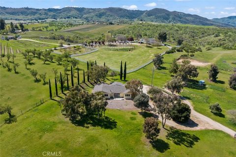 6095 Vista Serrano Way Paso Robles CA 93446