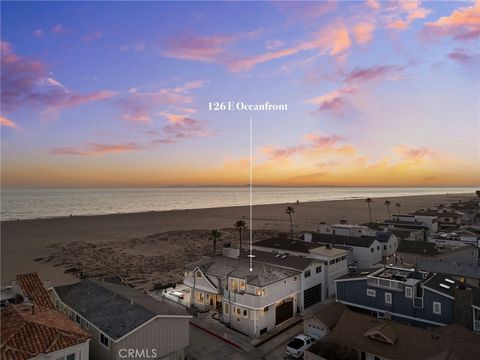 126 E Oceanfront Newport Beach CA 92661