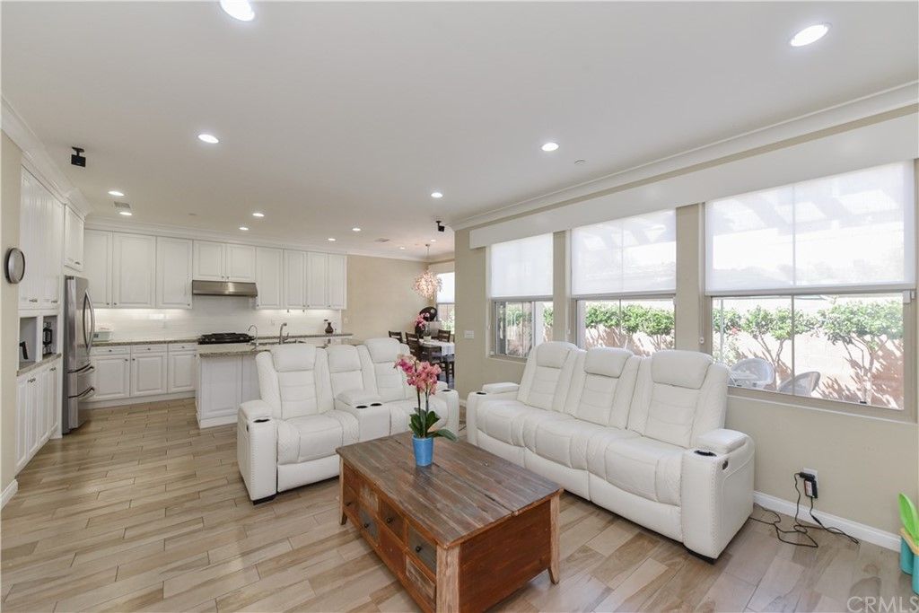 listing image 130729999540690935604