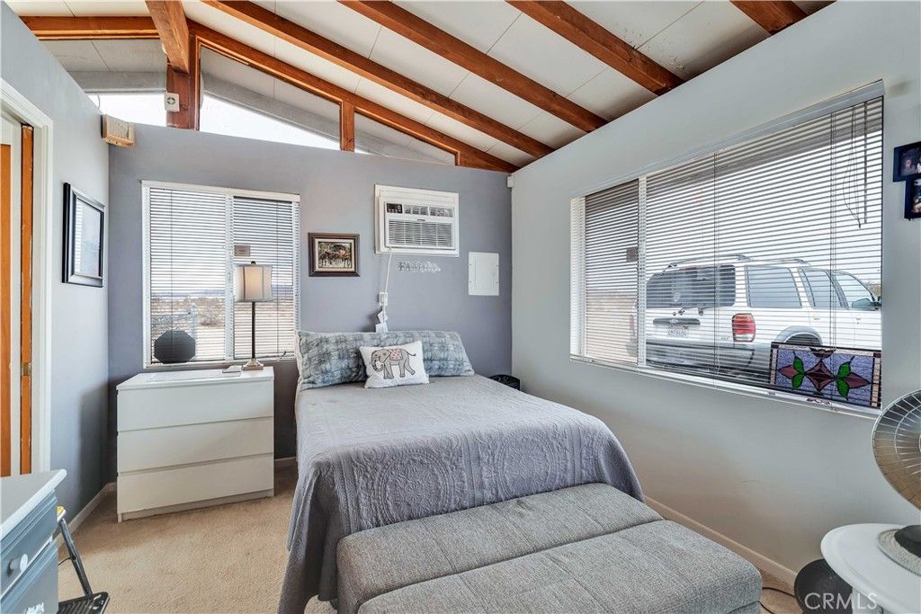 listing image 130723812565472692584
