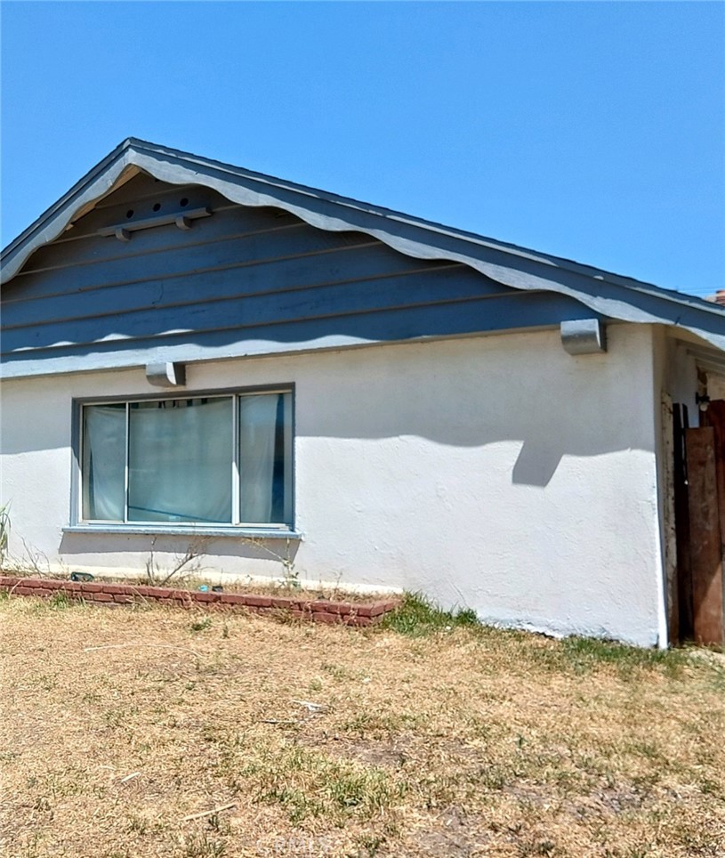 View San Bernardino, CA 92404 property