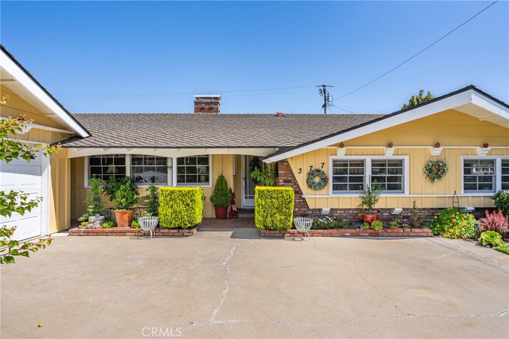 Photo 2 of 61 of 377 Machado Avenue house