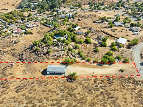 A home in Perris