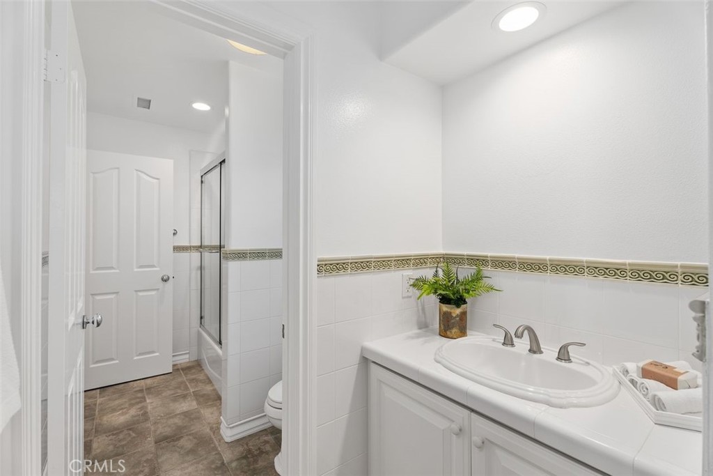 Castaways (CAST) - Residential