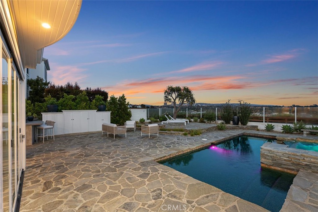 Castaways (CAST) - Residential