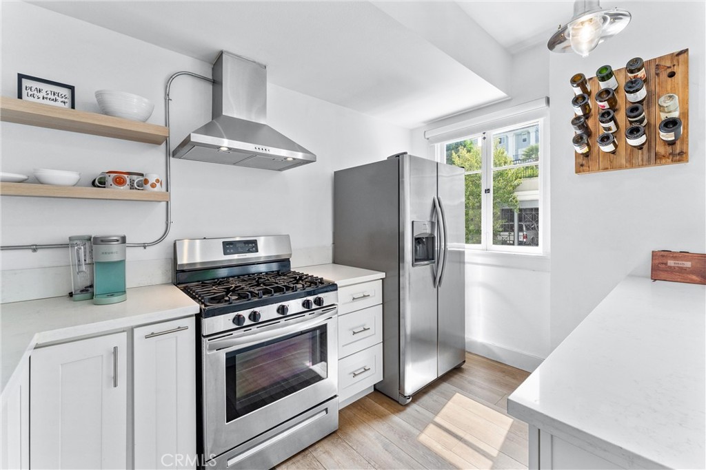 360 W Ocean Boulevard G