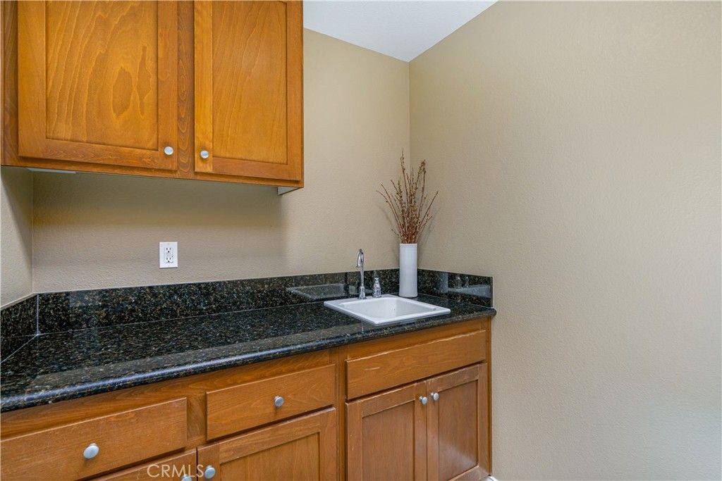 listing image 130728649577160460204