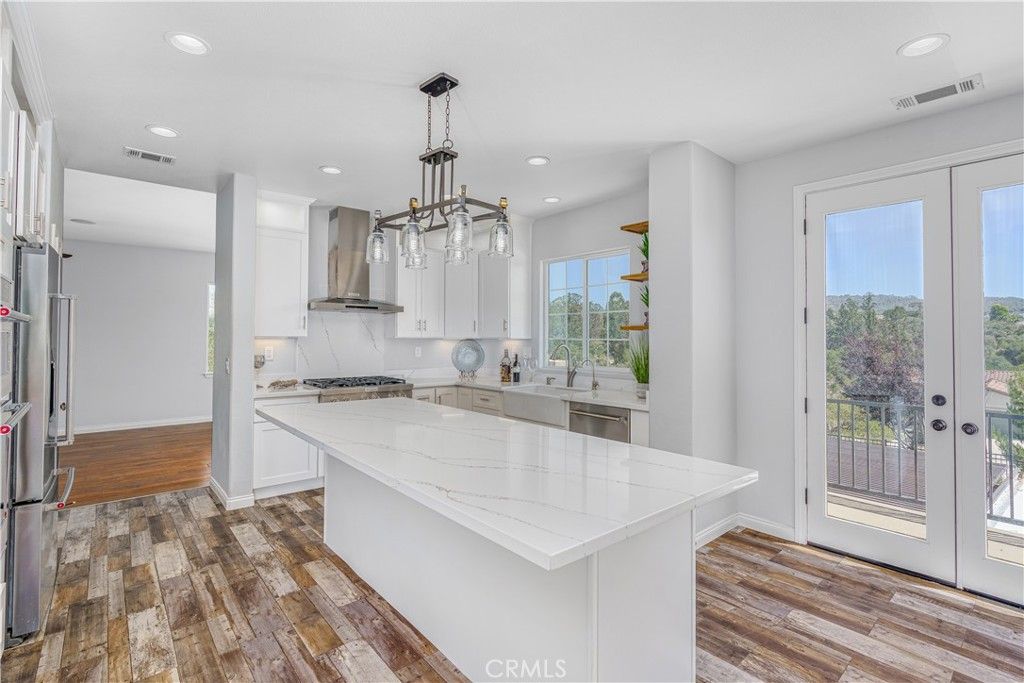 listing image 130729583421225048587