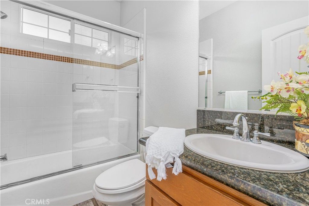 listing image 130721297666891643856