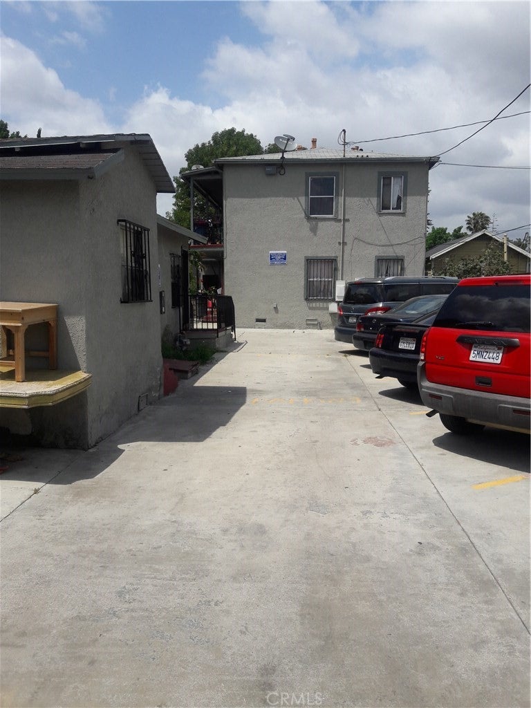 352 E 52nd Street E