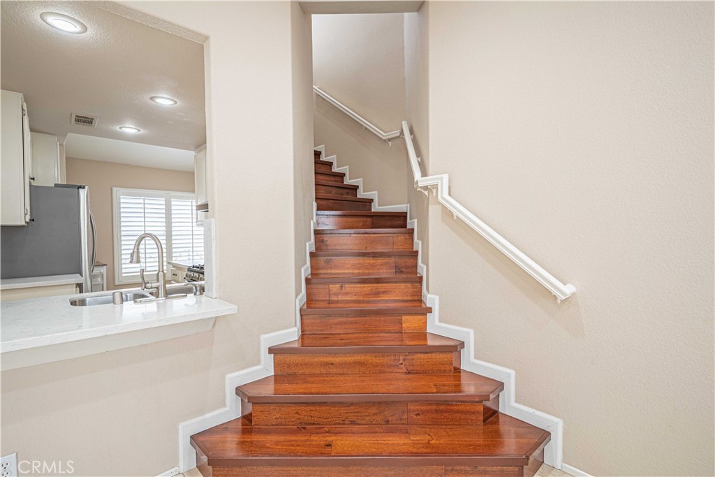 Summit Renaissance (SMRN) - Residential Lease