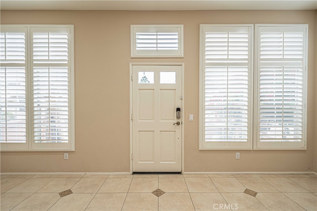 Summit Renaissance (SMRN) - Residential Lease