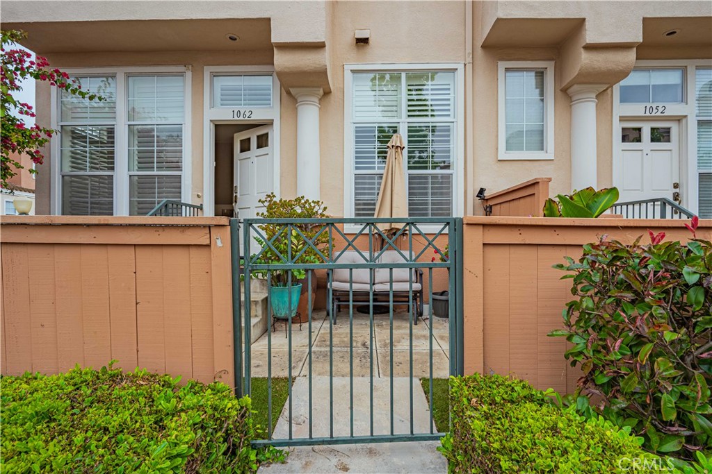 Summit Renaissance (SMRN) - Residential Lease