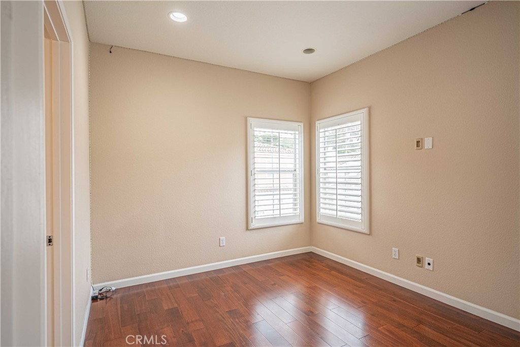 Summit Renaissance (SMRN) - Residential Lease