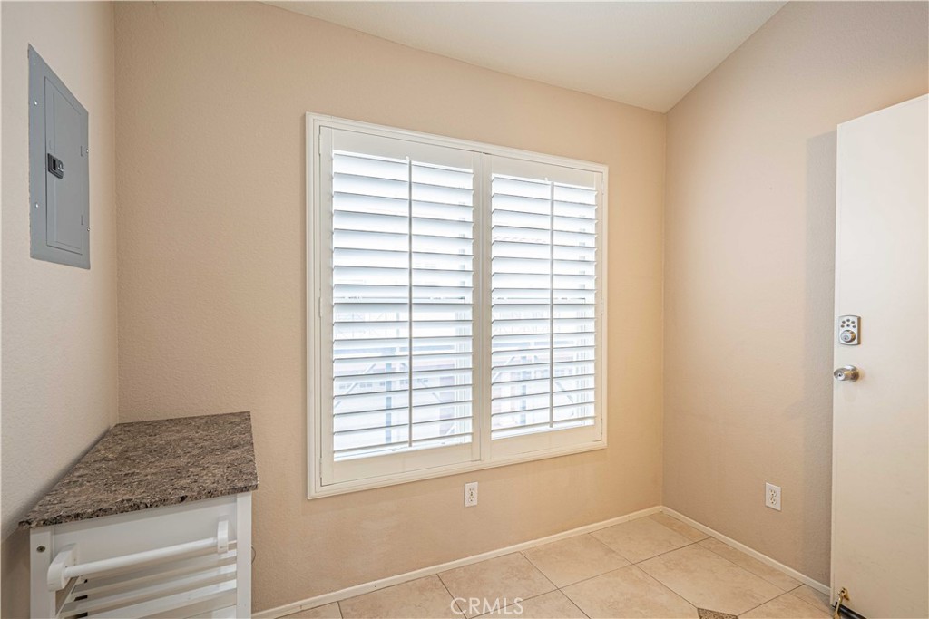 Summit Renaissance (SMRN) - Residential Lease