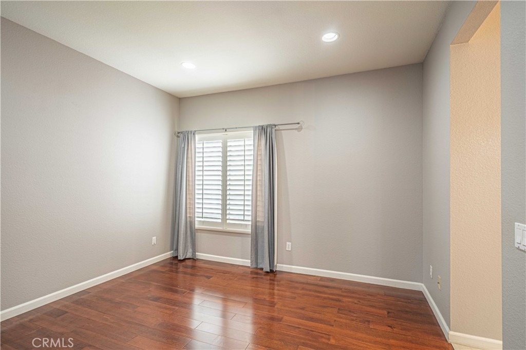 Summit Renaissance (SMRN) - Residential Lease