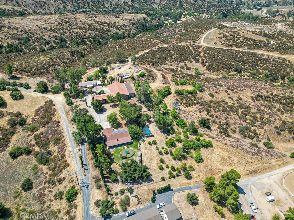 8725 Arabian Way