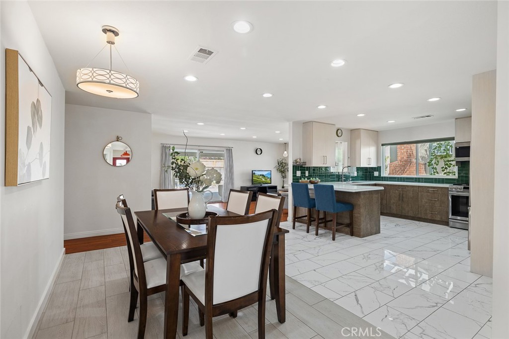 6171 Robin Way
