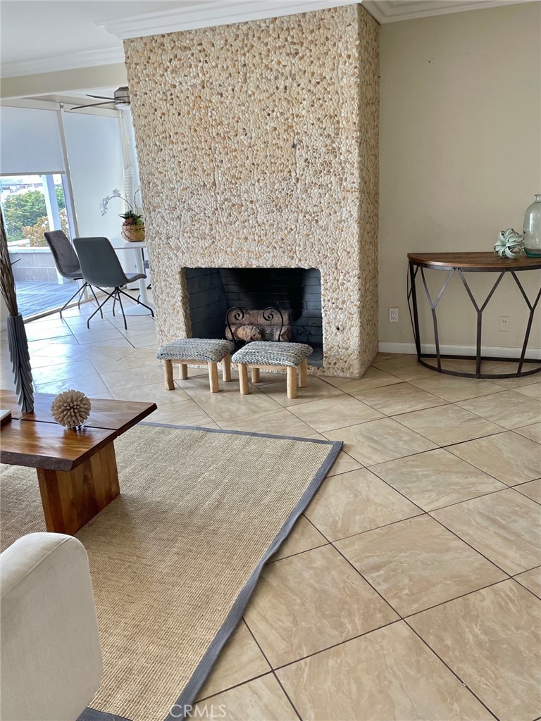 Corona del Mar South of PCH (CDMS) - Residential