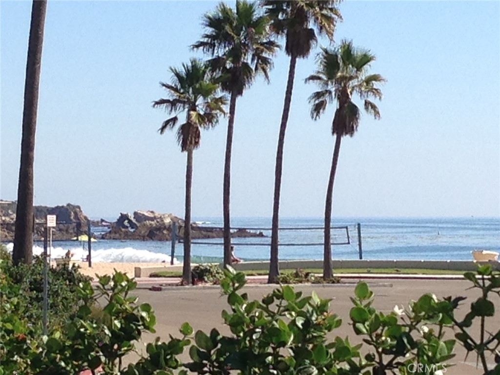 Corona del Mar South of PCH (CDMS) - Residential