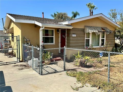 A home in Azusa