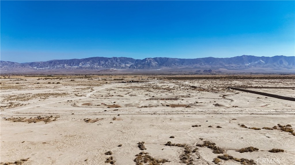 30 acres of agriculturally zoned land, featuring a water well and stunning mountain views, just off Barstow Rd. This centrally located parcel offers the perfect balance of convenience and seclusion—close to town for amenities yet far enough away to enjoy privacy, peace, and quiet. While the condition of the water well is unknown, buyers are encouraged to investigate its viability.. Drive by today and start planning what you will do with 30 acres of land!!
APN# 0452-062-75-0000