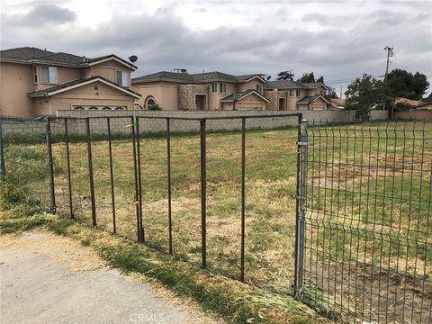 Photo of 2821 Musgrove Ave, El Monte, CA 91732 (MLS # MB22021793) Photo of 2821 Musgrove Ave, El Monte, CA 91732 (MLS # MB22021793)