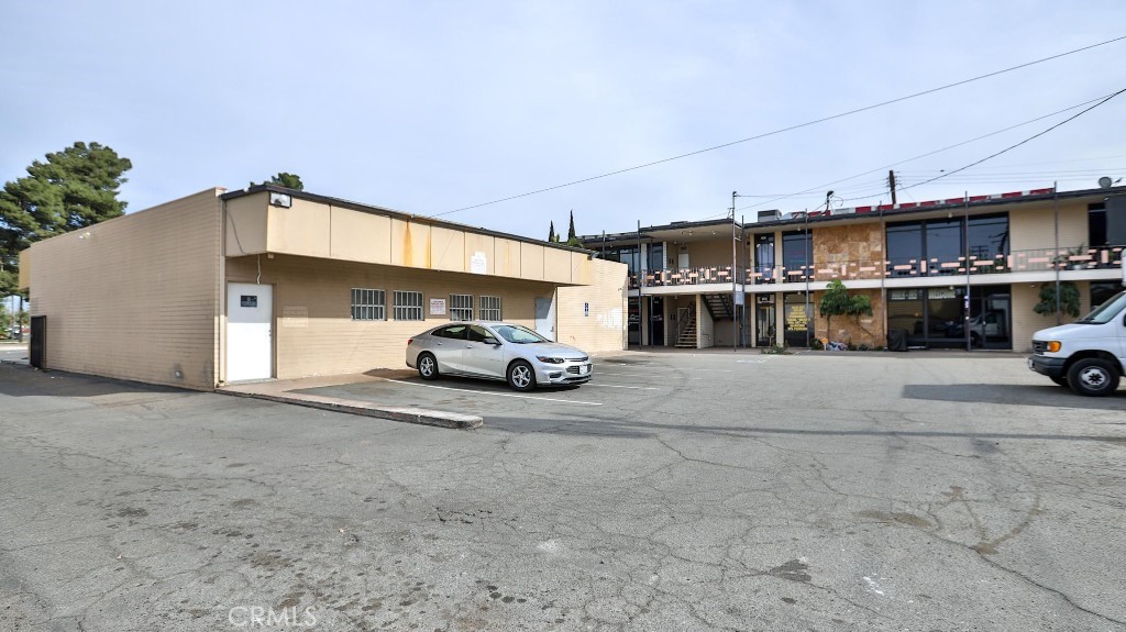 2010 W Lincoln Avenue