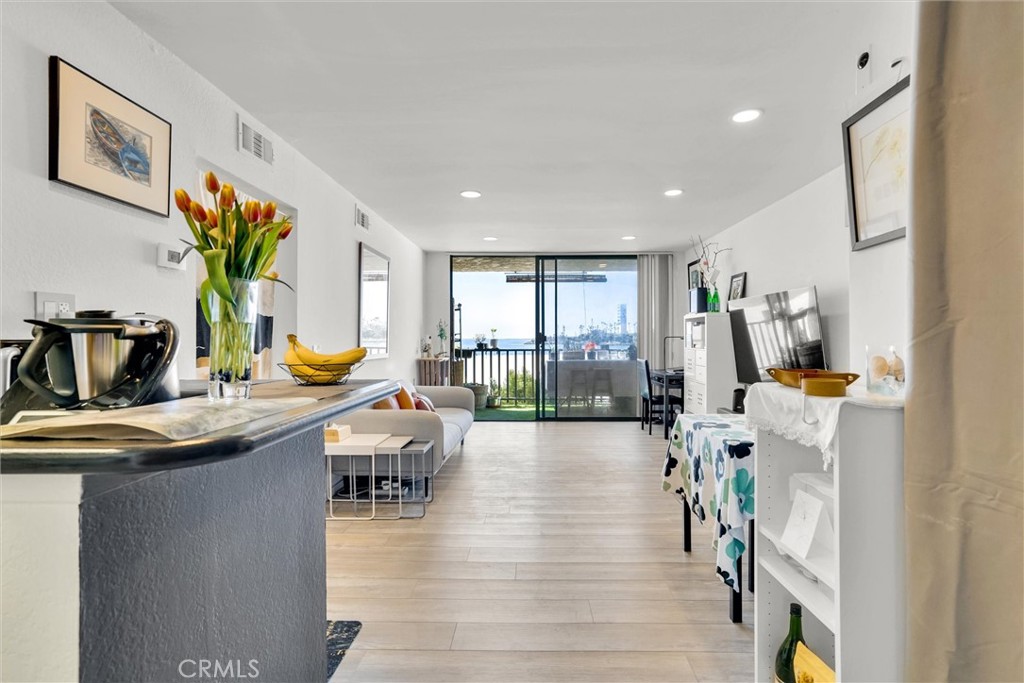 1140 E Ocean Boulevard 136