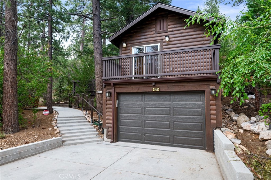 Photo 2 of 22 of 1085 Canyon Road house