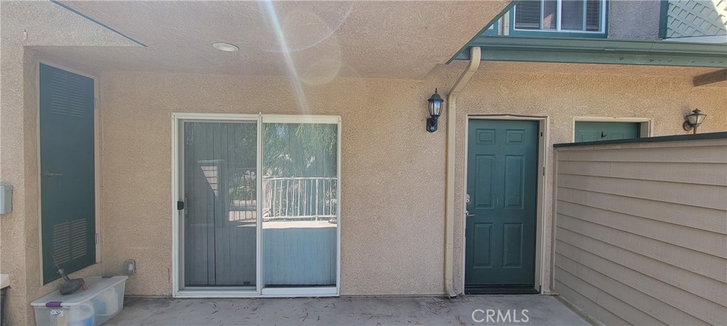 1227 E Carson Street 3