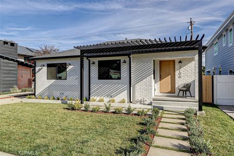 A home in Manhattan Beach