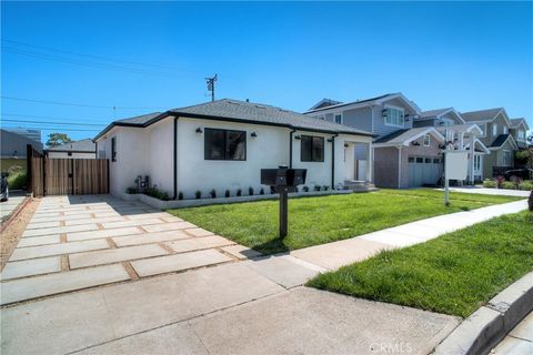 A home in Manhattan Beach