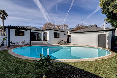 A home in Manhattan Beach