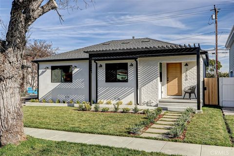 A home in Manhattan Beach