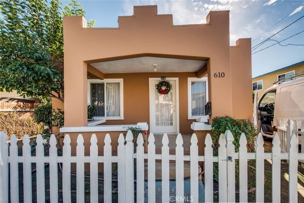 listing image 130726316962677624309