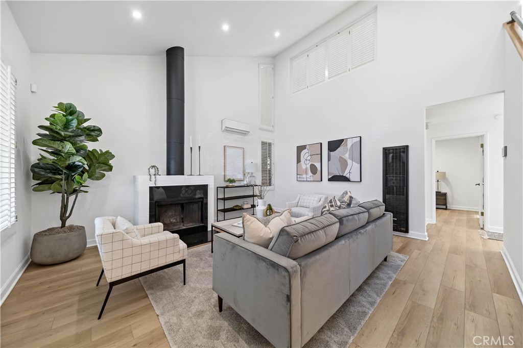 116 Coronado Avenue